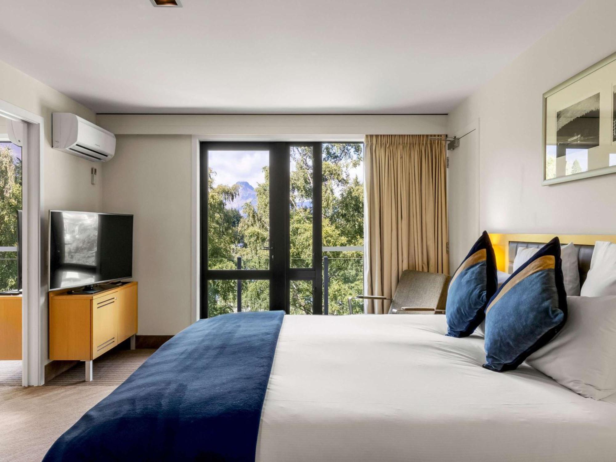 Novotel Queenstown Lakeside Exterior foto